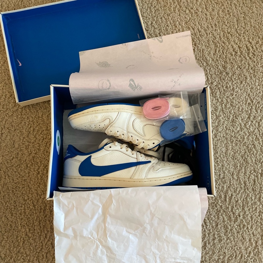 Travis Scott x Jordan 1 Low